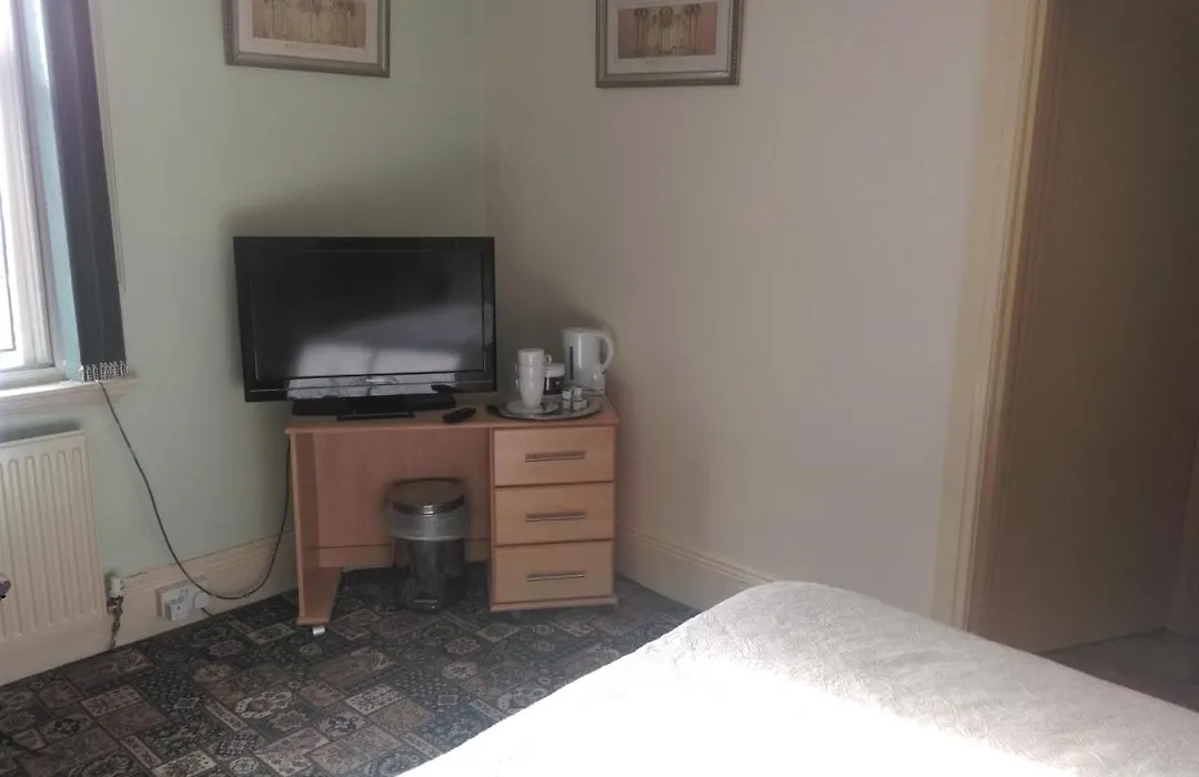 The New Beehive Inn-1